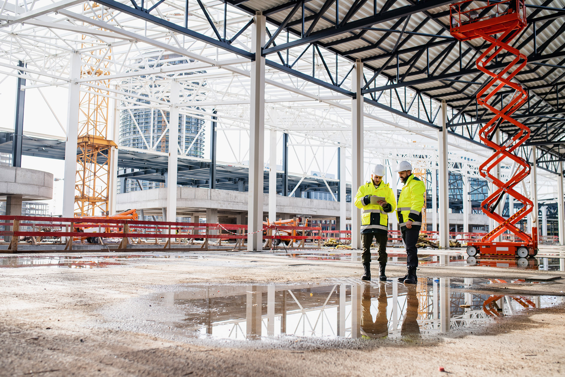 Architect and engineer using software to minimize labor shortages