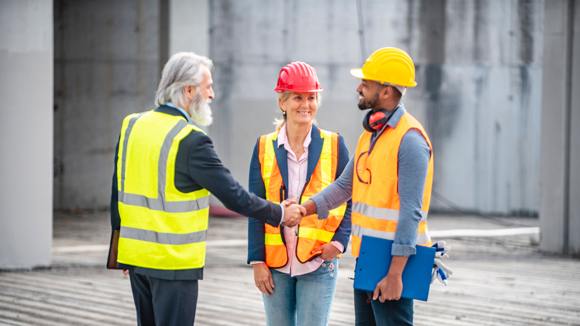 Owner, architect, general contractor working together using Projectmates